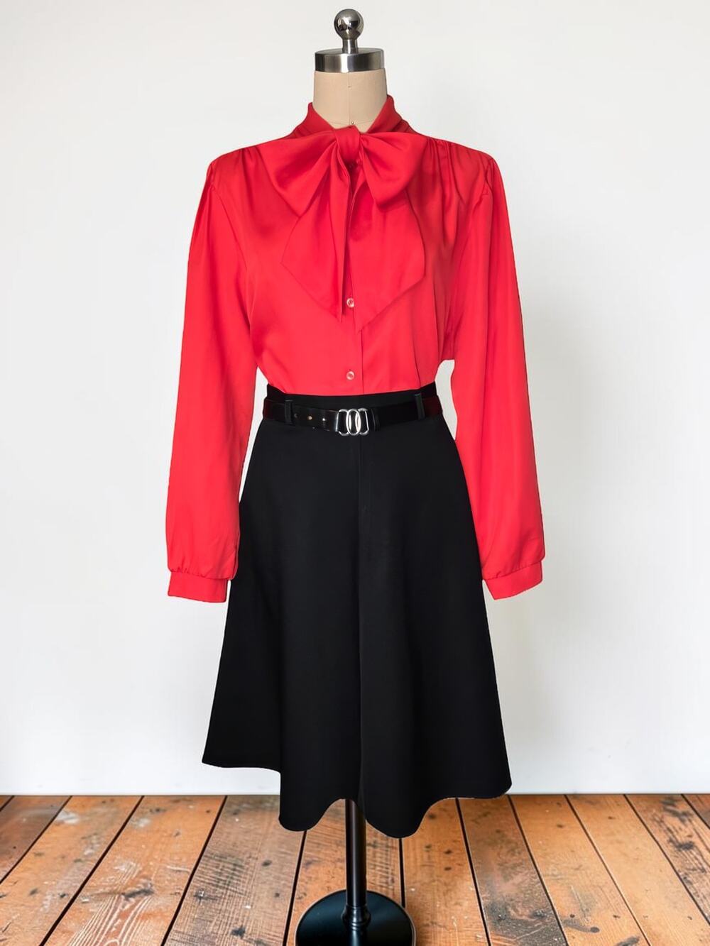 Vintage RL Rhoda Lee  70's 80's Red Tie Neck Button Front Blouse 42 L XL